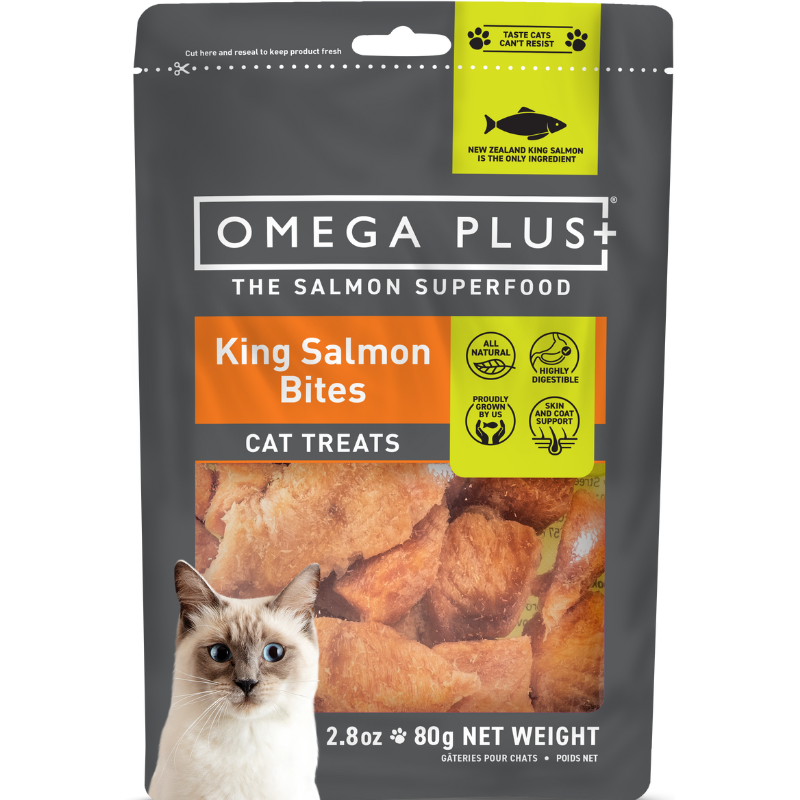 Omega Plus King Salmon Cat Mini Bites 80g, natural salmon treats for cats, rich in omega-3 for healthy skin and coat
